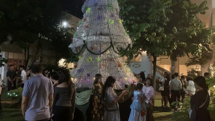 Natal di Padang Dirayakan dengan Pesta Inkulturasi Adat Batak di Gereja Katedral ST Theresia