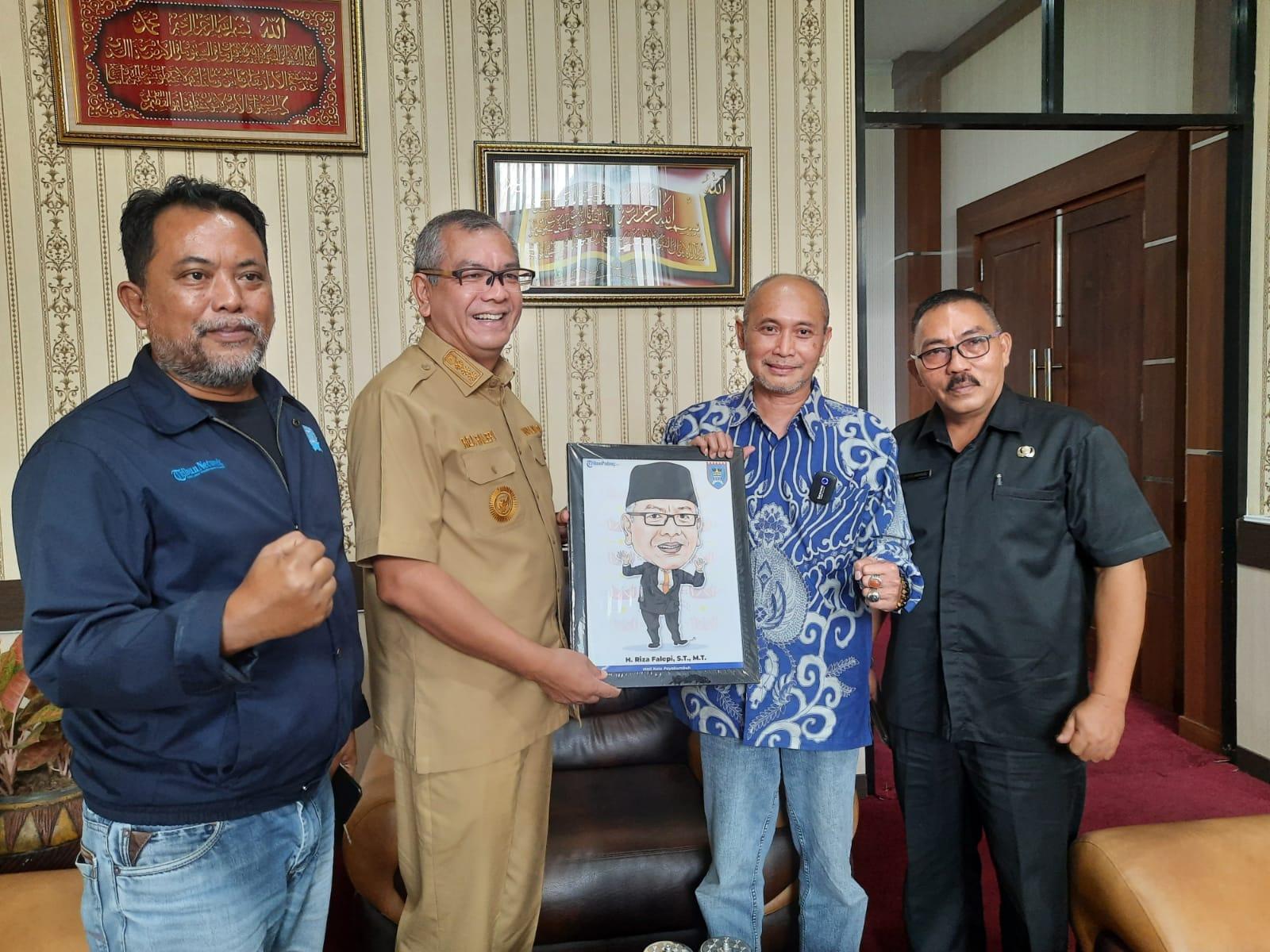 Roadshow Relaunching TribunPadang.com, News Director Tribun Network Sambangi Wako Payakumbuh