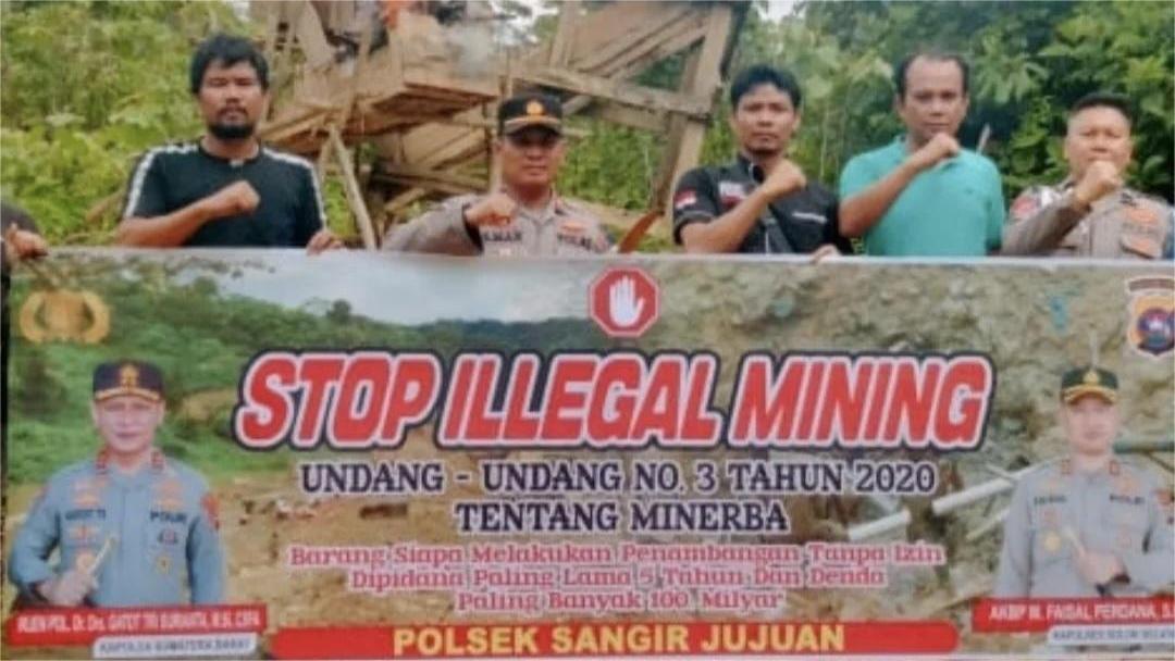 Tambang-emas-ilegal-di-Solok-Selatan-882025.jpg