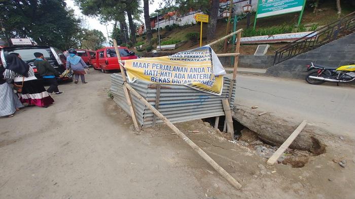 Lama Terbengkalai, Proyek Drainase di Jalan Perintis Bukittinggi Lanjut Dikerjakan Setelah Lebaran