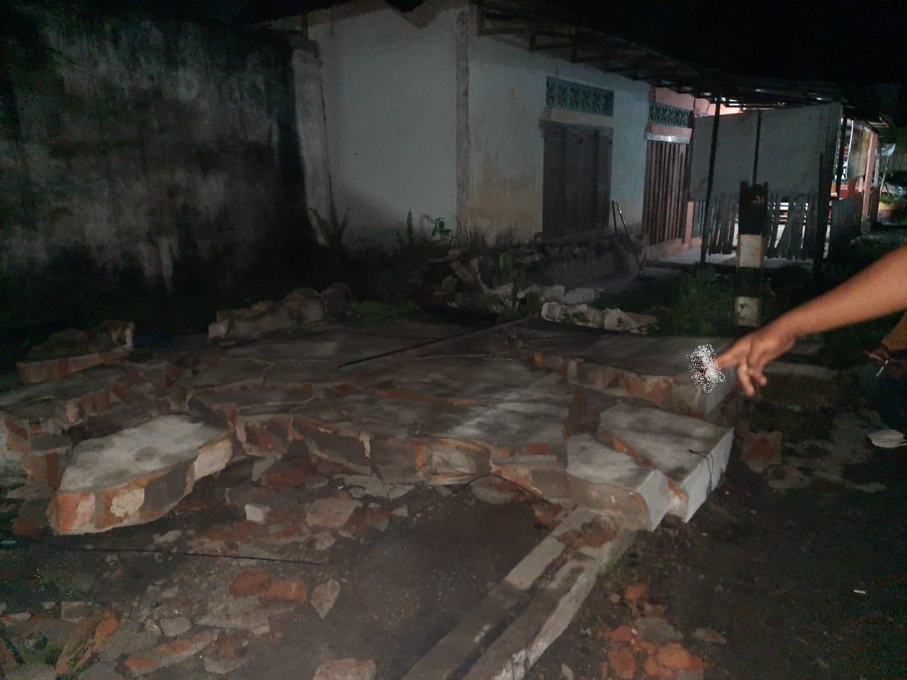 Tertimpa-Dinding-Rumah-Reruntuhan-Gempa-2-Bocah-di-Padang-Pariaman-Meninggal-Dunia.jpg