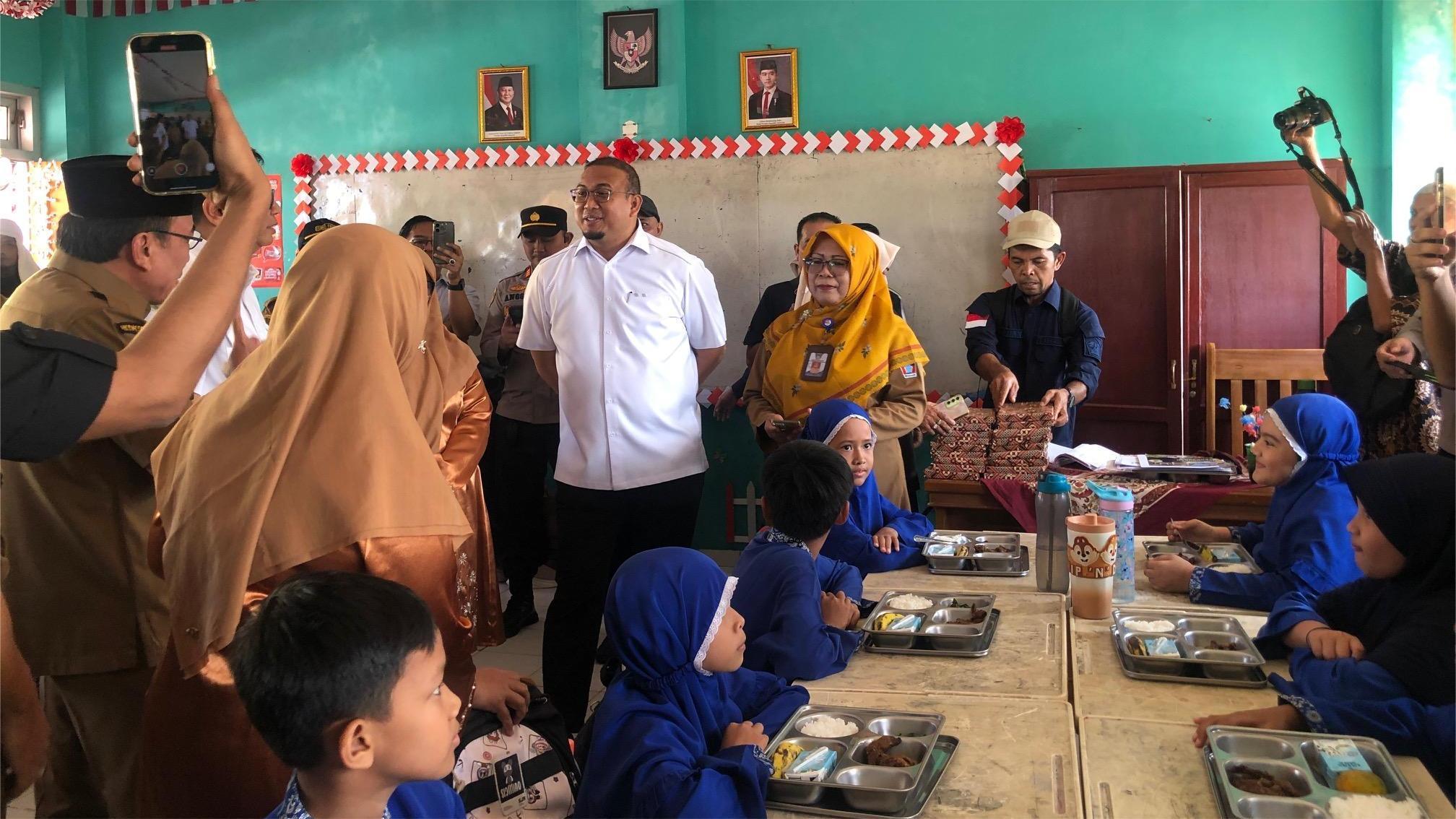 Andre Rosiade Dorong Percepatan Program Makan Bergizi Gratis di Sumbar, Siap Bantu Perbaikan Sekolah
