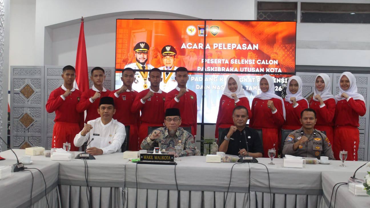 Bidik Tiket Nasional, 10 Pelajar Terbaik Kota Padang Resmi Dilepas Ikuti Seleksi Paskibraka 2026