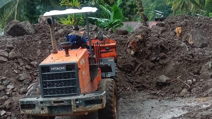 akses-jalan-di-lokasi-tersebut-telah-bisa-dilalui-kembali.jpg