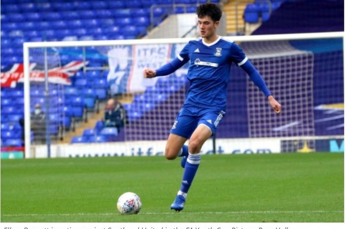 aksi-elkan-baggott-saat-membela-ipswich-town-u-18.jpg