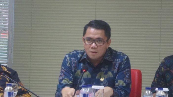 anggota-dpr-ri-dari-fraksi-pdi-p-arteria-dahlan-saatjpg.jpg
