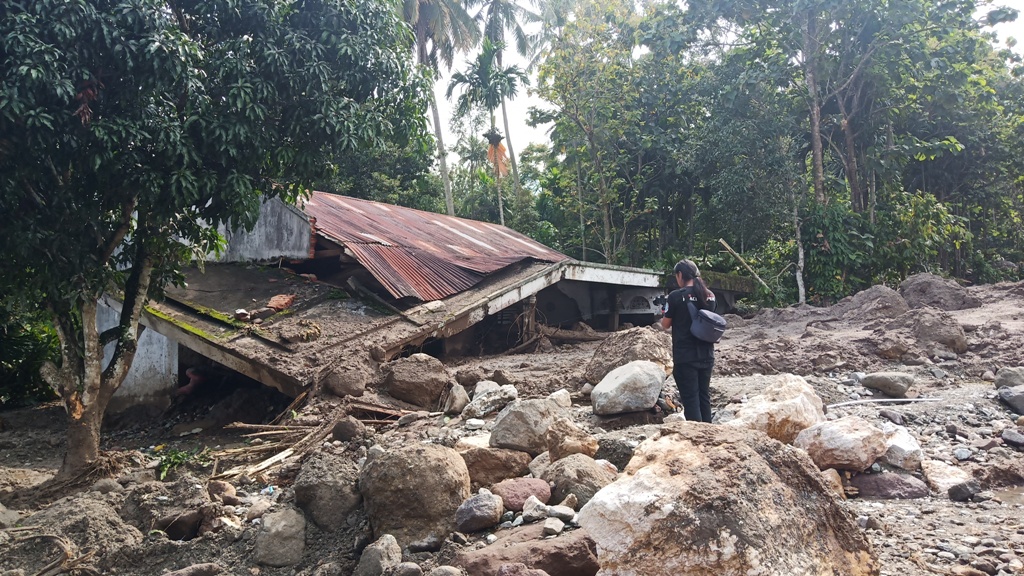 banjir-bandang-galodo-malalo.jpg