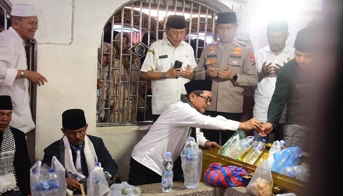 Tradisi Basapa Padang Pariaman: Merajut Kearifan Lokal, Agama, dan Ekonomi