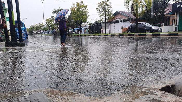 hujan-masih-mengguyur-padang.jpg