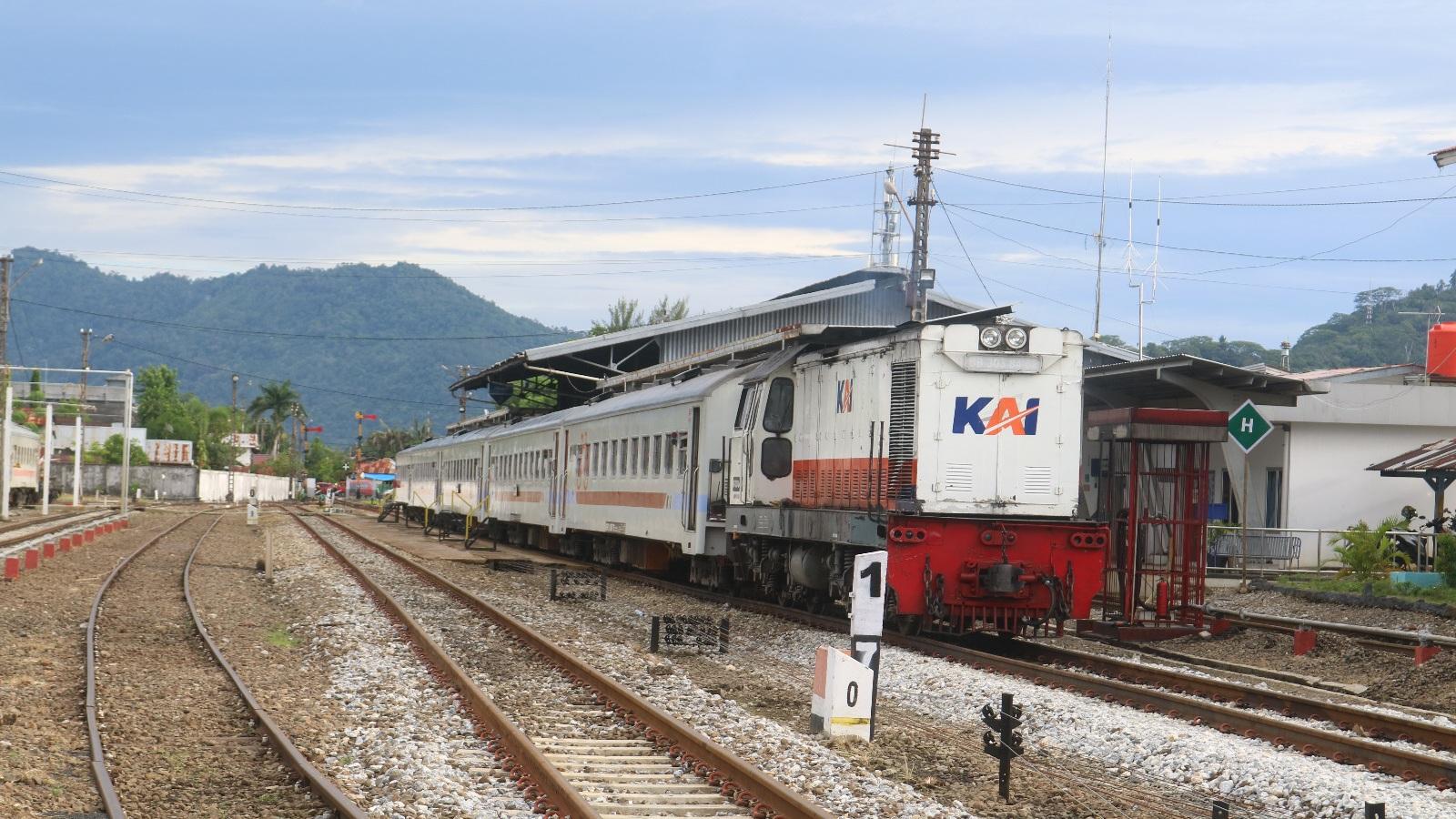 KAI Sumbar Siapkan Ratusan Perjalanan Kereta Api Lokal Sambut Lebaran 2025