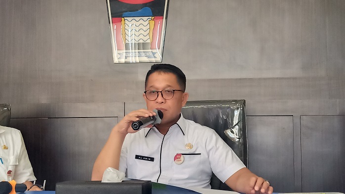 kepala-badan-pendapatan-daerah-kota-padang-al-amin-pajak.jpg