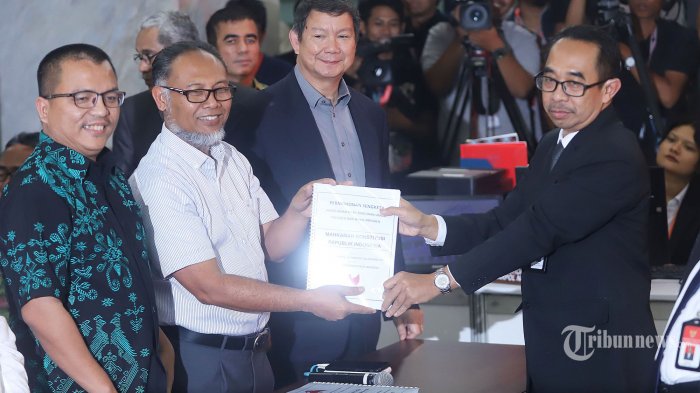 Tim Hukum Prabowo-Sandi Lengkapi Bukti Gugatan Hasil Pilpres 2019