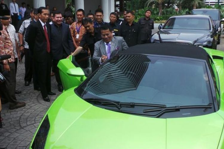 lamborghini-banjir.jpg