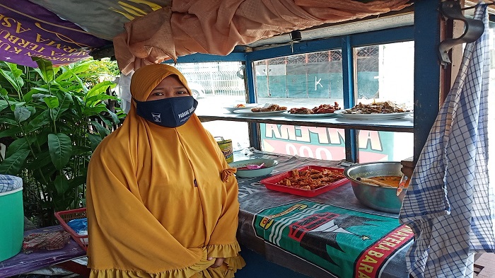 laura-yusteti-jual-nasi-rp-5-ribu-per-porsi.jpg