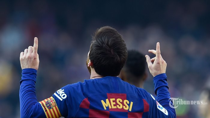 lionel-messi-quattrick-fc-barcelona-hempaskan-eibar-5-0_20200226_053523jpg.jpg