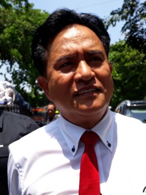 mahendra-yusril.jpg