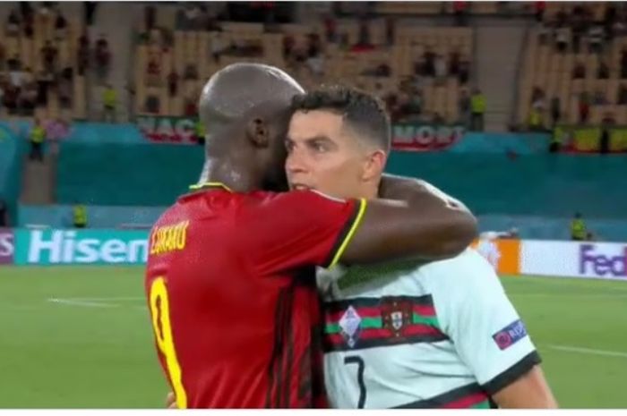 momen-kebersamaan-romelu-lukaku-dan-cristiano-ronaldo-usai-laga-portugal-vs-belgia-di-euro-2020.jpg