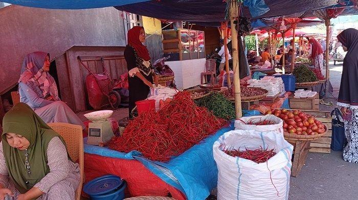 pedagang-cabe-pasar-raya-solok.jpg