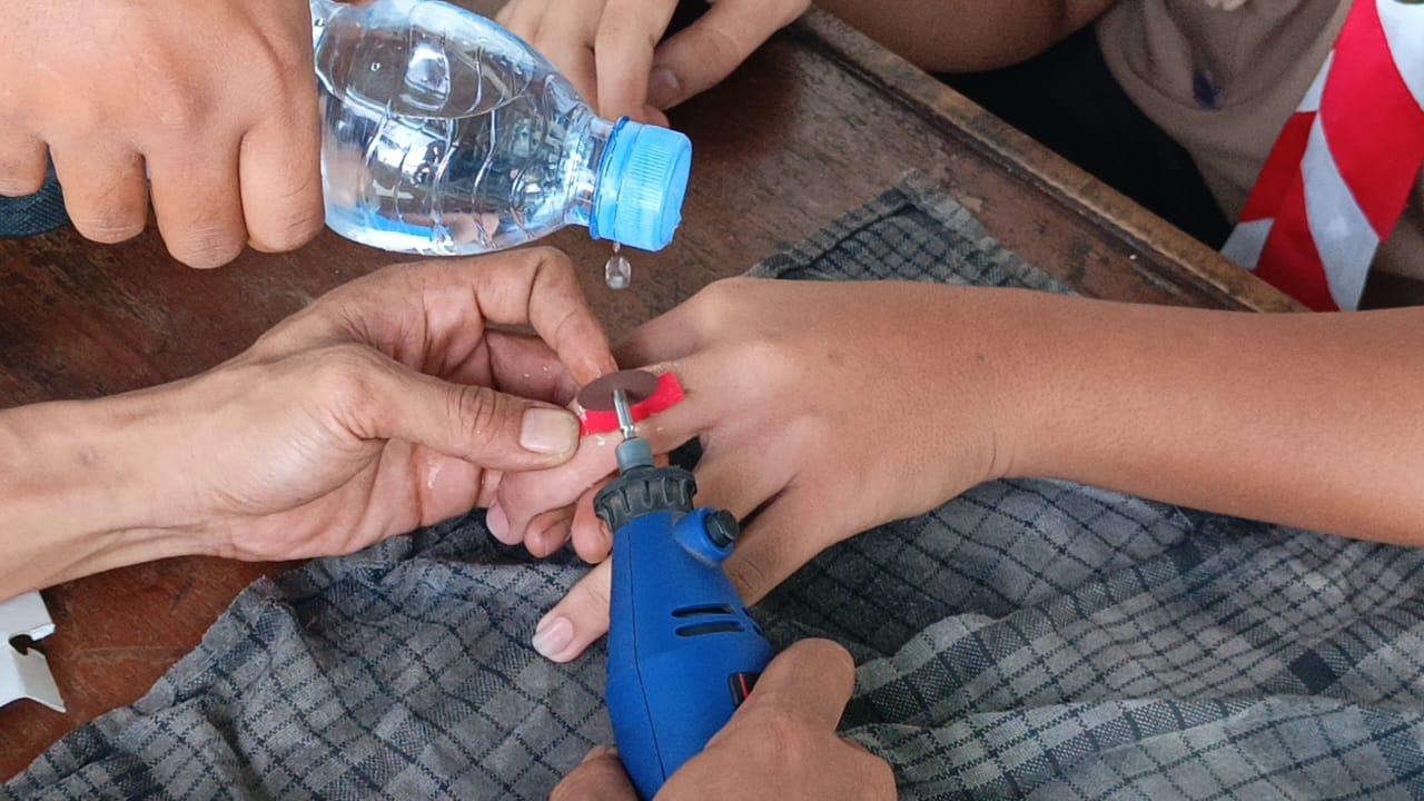 pelepasan-cincin-siswa-SMP-di-Padang-2-6112025.jpg