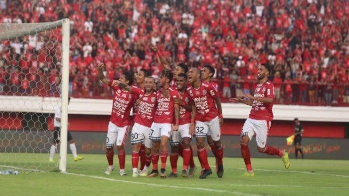 pemain-bali-united-berselebrasi-usai-mengalahkan-persija-jakarta-2-1jpg.jpg