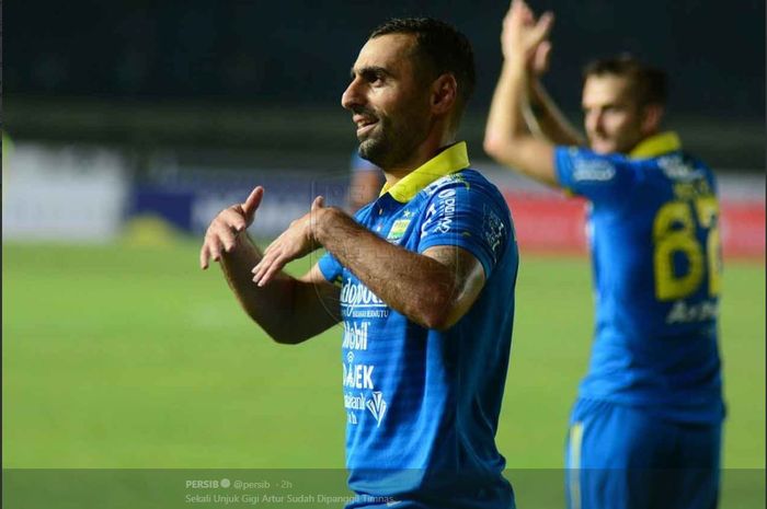 pemain-persib-bandung-artur-gevorkyan1.jpg