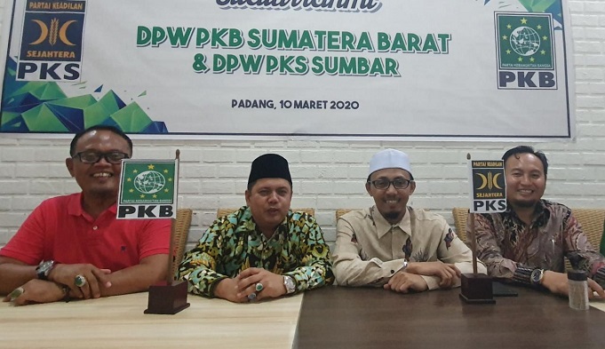 pertemuan-dpw-pkb-dan-pks-baru-baru-ini-di-sebuah-restoran-di-padang.jpg