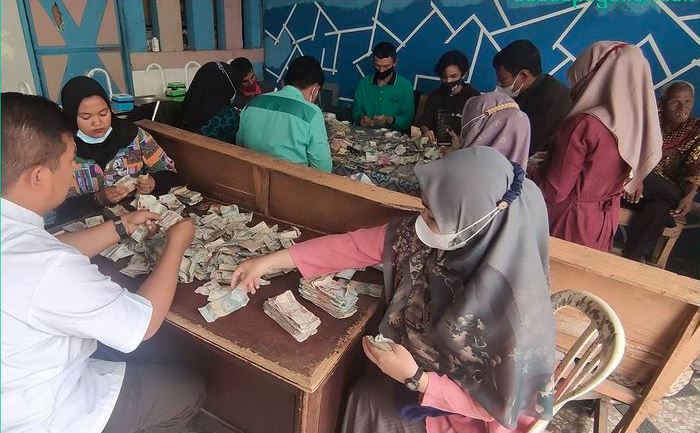 Kakek Biyok Punya Uang Berkarung-karung, Hidup Sebatang Kara dalam Rumah Kayu di Payakumbuh