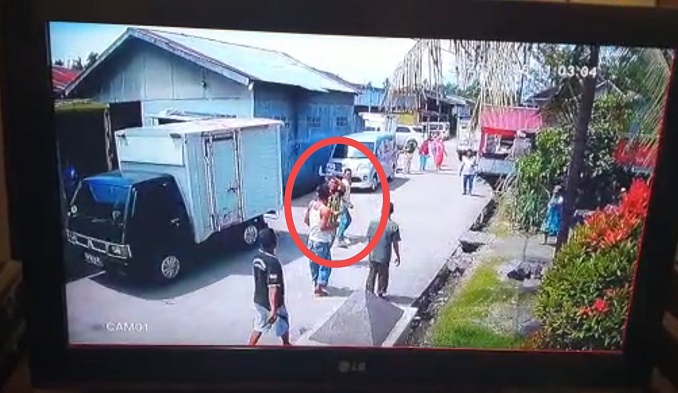 Ngamuk Mobilnya Tersenggol saat Parkir, Pria di Padang Kejar Korban Pakai Sabit dan Parang