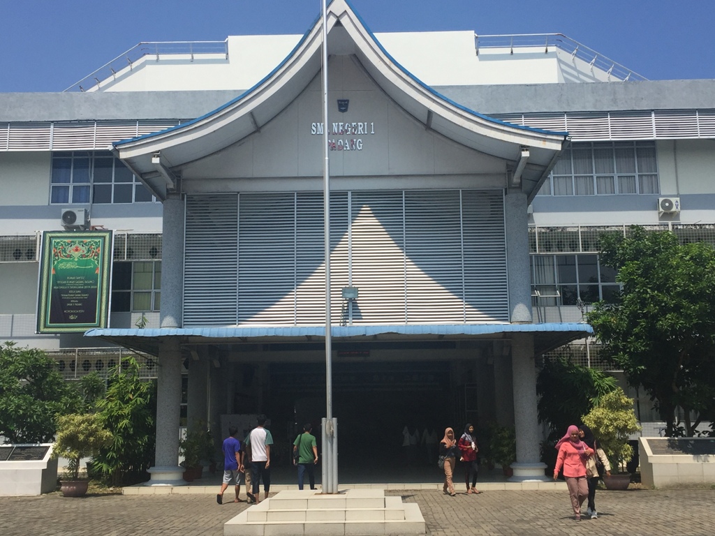 sma-negeri-1-padang.jpg