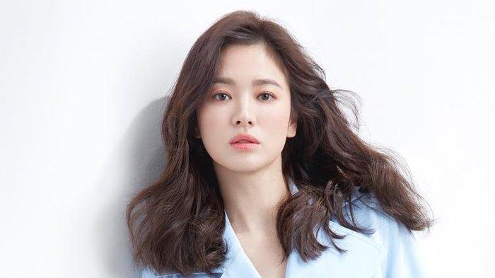 song-hye-kyo-jadi-model-majalah.jpg