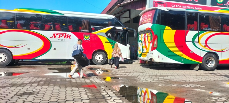 suasana-PO-bus-NPM-Kota-Padang-Selasa-14122021-pukul-0930-WIB.jpg