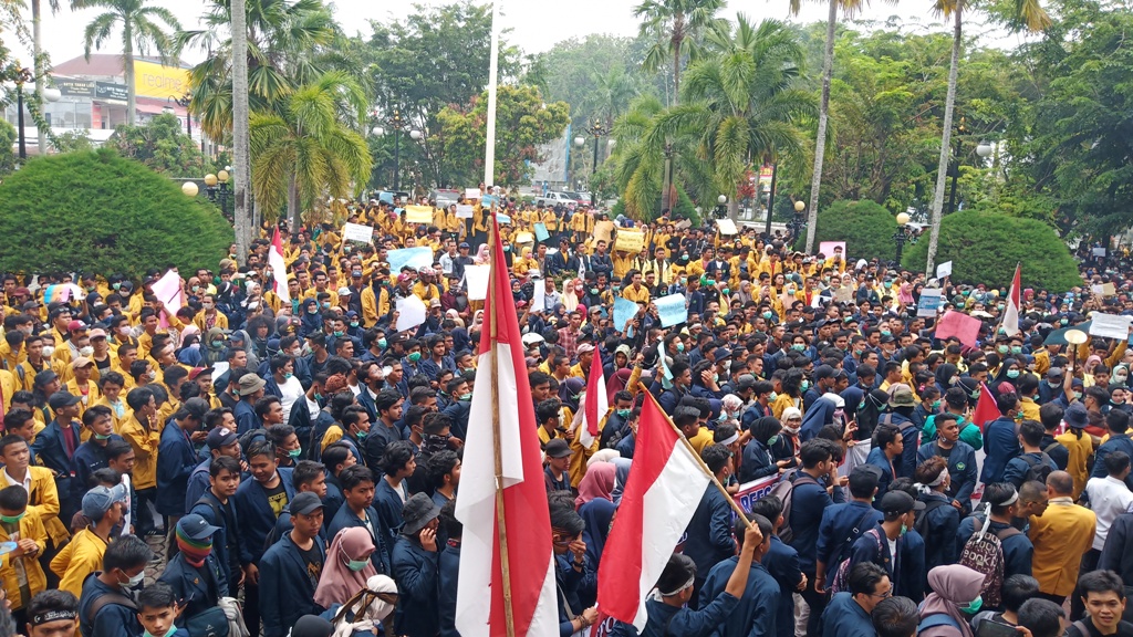 Demo Mahasiswa di Padang, DPRD Sumbar Kirim Surat ke Jokowi dan DPR RI yang Berisi Tuntutan