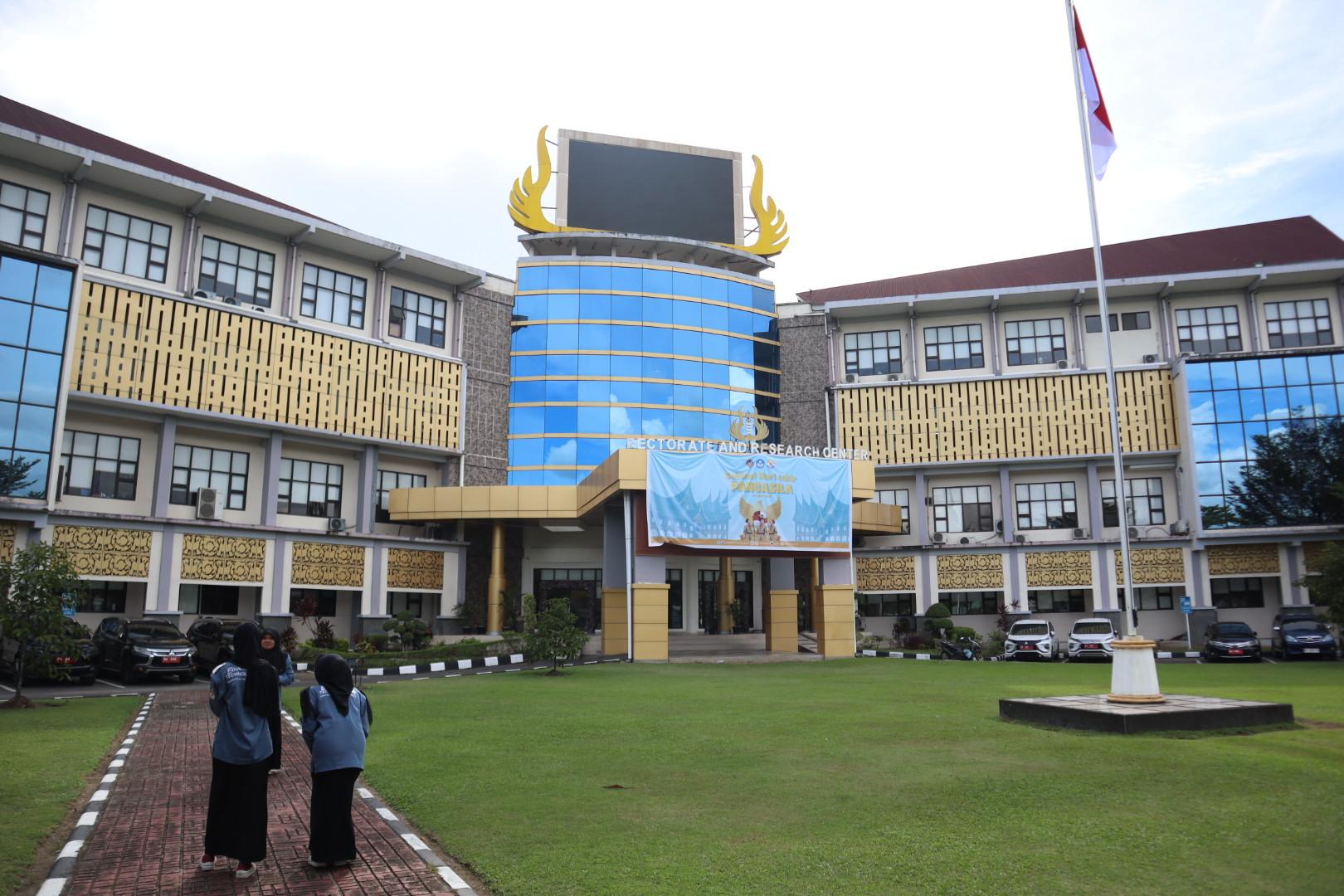Mahasiswi UNP Diduga Kena Peluru Nyasar, Saksi: Mahasiswa Panik usai Korban Berdarah-darah