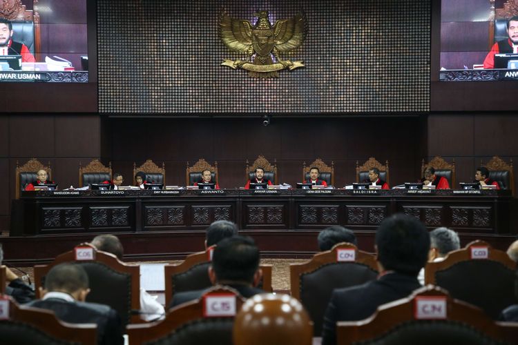 suasana-sidang-perdana-sengketa-pilpres-2019-di-gedung-mahkamah-konstitusi.jpg