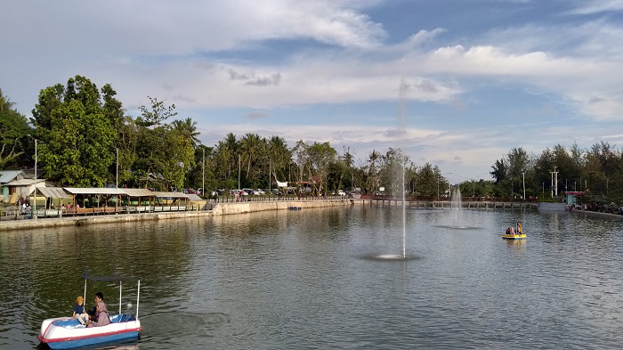 talao-pauh-water-front-city.jpg