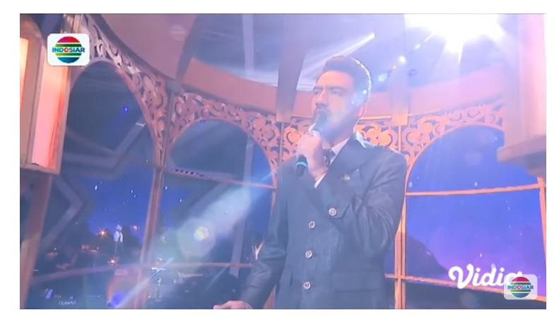 video-hasil-dstar-indosiar-top-30-grup-9-reza-tampil-memukau-dengan-lagu-ma-wahashnak.jpg