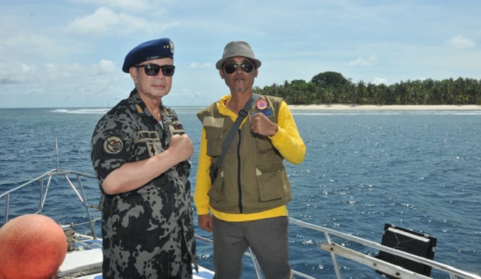 Kapal yang Ditumpangi Wagub Sumbar Nasrul Abit Diterjang Badai dan Ombak Besar