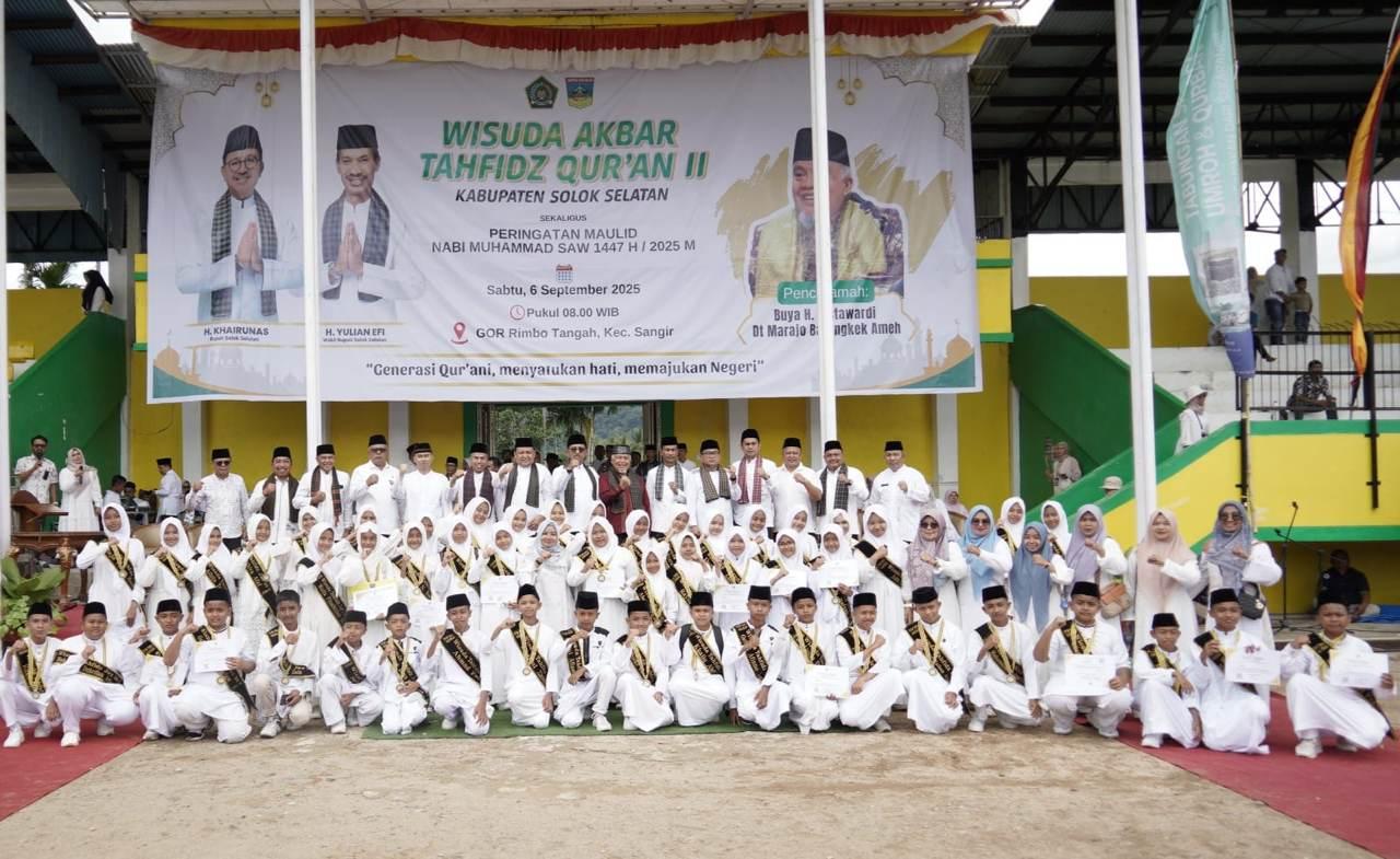 wisuda-di-solok-selatan-432026.jpg