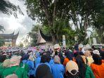 Aliansi-Badan-Eksekutif-Mahasiswa-BEM-Sumatera-Barat-SB-melakukan-demonstrasi.jpg
