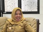 BEASISWA-SAGA-PLT-Kadisdikpora-Kota-Pariaman-Hertati-Taher.jpg