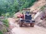 BPBD-Agam-Catat-3-Longsor-Sehari-Kemarin-Longsor-Sepanjang-15-Meter-Tutupi-Jalan-Malalak.jpg