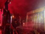 BREAKING-NEWS-Pasar-Kampung-Galapuang-Padang-Pariaman-Terbakar-Dini-Hari-Tadi-Belasan-Kios-Hangus.jpg