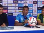 BRI-SUPER-LEAGUE-Pelatih-PSBS-Biak-Divad-pekadesok.jpg