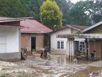 Banjir-bandang-kembali-terjadi-di-kawasan-aliran-sungai-Ngarai-Sianok.jpg