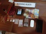 Barang-bukti-oknum-pejabat-Pemkab-Padang-Pariaman.jpg