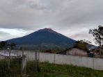 Berstatus-Waspada-dan-Aktivitas-Vulkanik-Meningkat-Gunung-Kerinci-Masih-Ditutup-untuk-Wisatawan.jpg