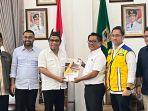 Bupati-Padang-Pariaman-John-Kenedy-Azis-372025.jpg