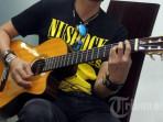CHORD-LAGU-MINANG-Piyu-gitaris-PADI-Chord-lagu-Minang.jpg