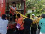 Evakuasi-warga-hanyut-di-Kabupaten-Padang-Pariaman-Sumatera-Barat-Minggu-26122021.jpg