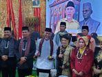 Foto-bersama-tamu-undangan-yang-hadir-dalam-rapat-paripurna-HUT-ke-20-Kota-Pariaman.jpg